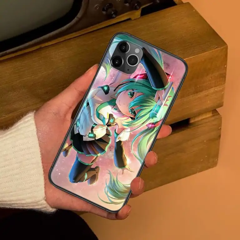 Gambar berbagai macam anime case untuk smartphone dengan desain yang lucu dan menarik.