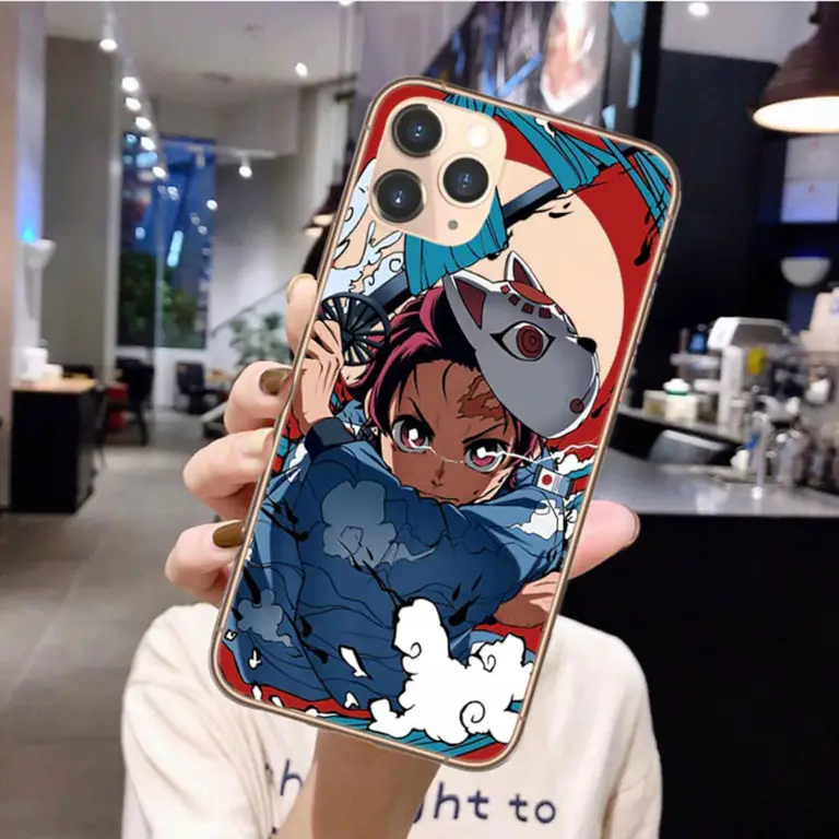 Berbagai pilihan casing handphone anime yang tersedia di Malaysia.