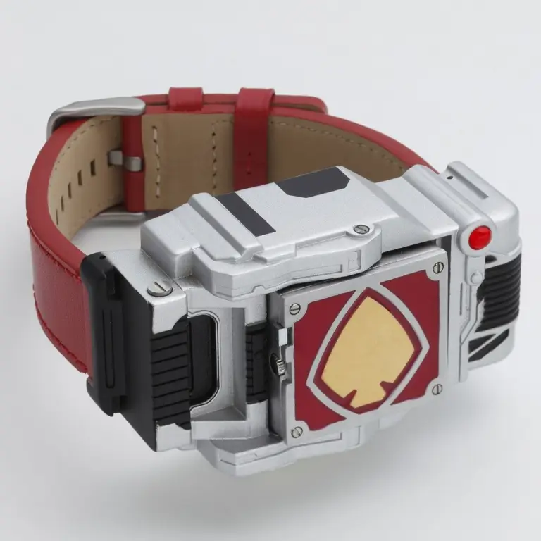 Jam tangan Kamen Rider