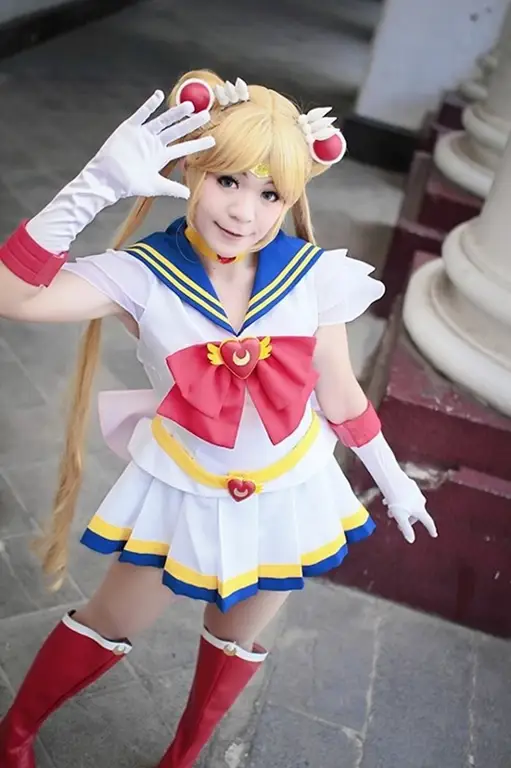 Berbagai macam kostum cosplay anime dari berbagai karakter