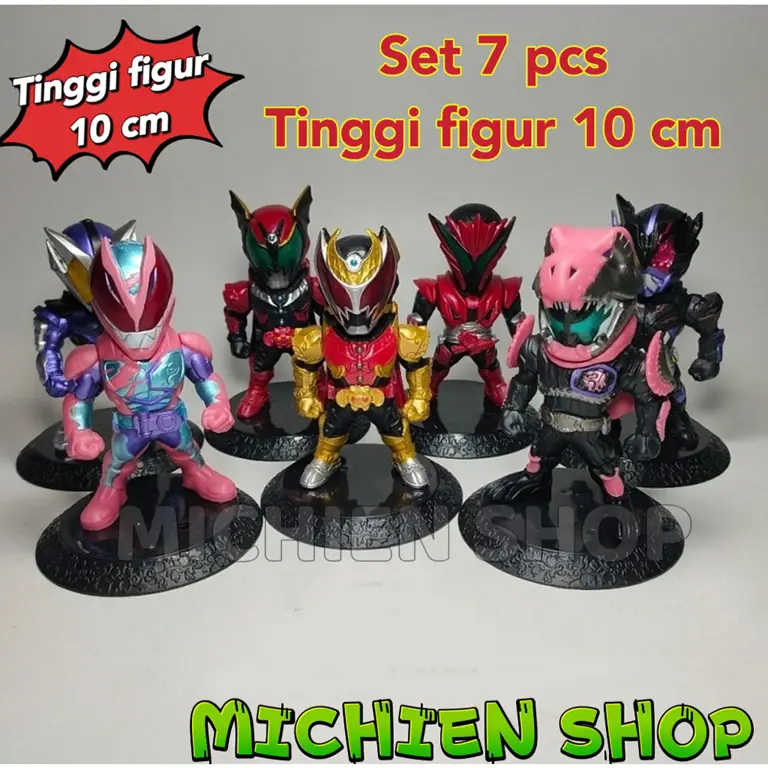 Berbagai macam mainan Kamen Rider dari berbagai seri