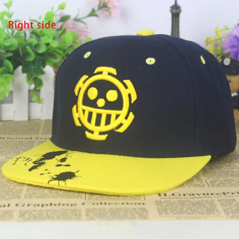 Koleksi topi anime yang beragam dan tertata rapi