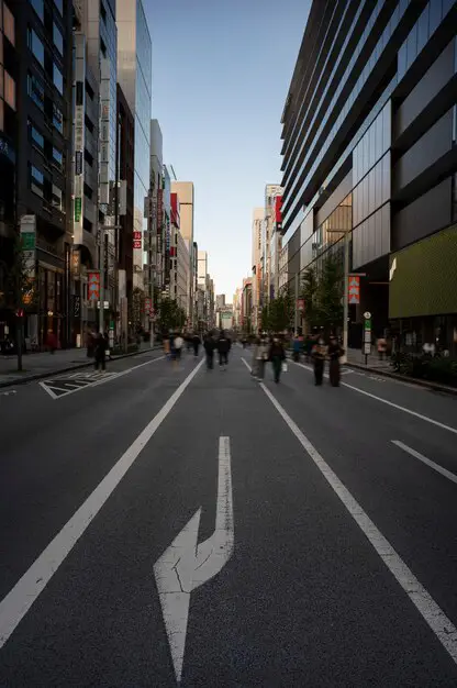 Pemandangan kota Tokyo yang indah dalam film Weathering With You