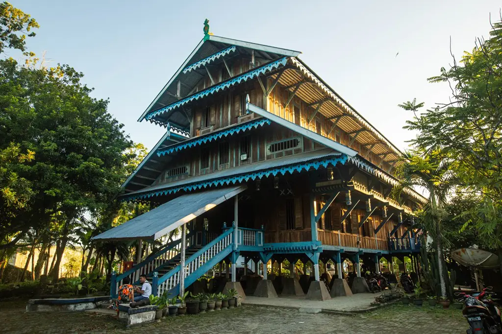 Rumah-rumah tradisional Indonesia