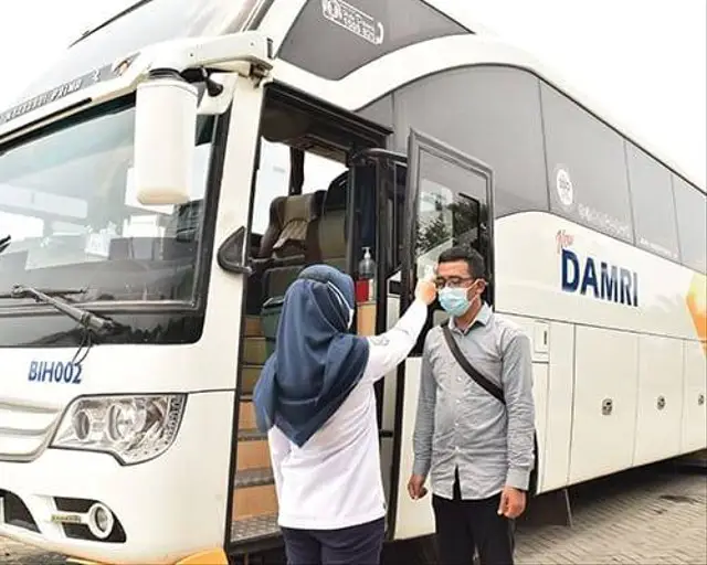 Bus Damri di Bandar Lampung