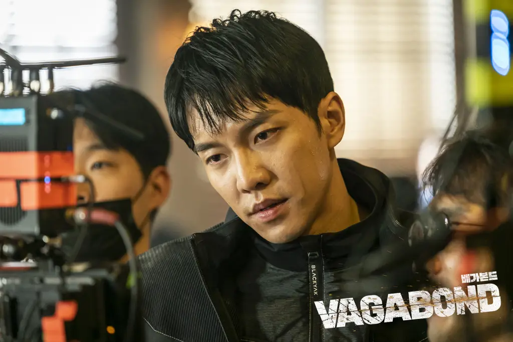 Lee Seung Gi dalam Vagabond Foto Lee Seung Gi sebagai pemeran utama dalam drama Vagabond