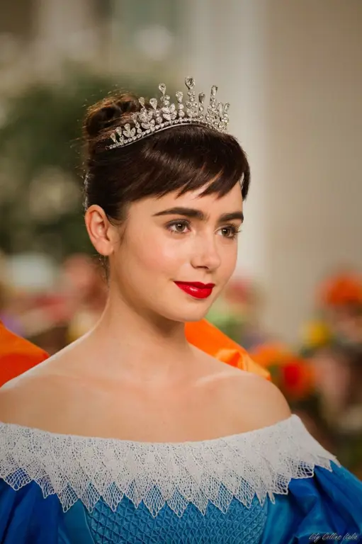 Lily Collins sebagai Putri Salju