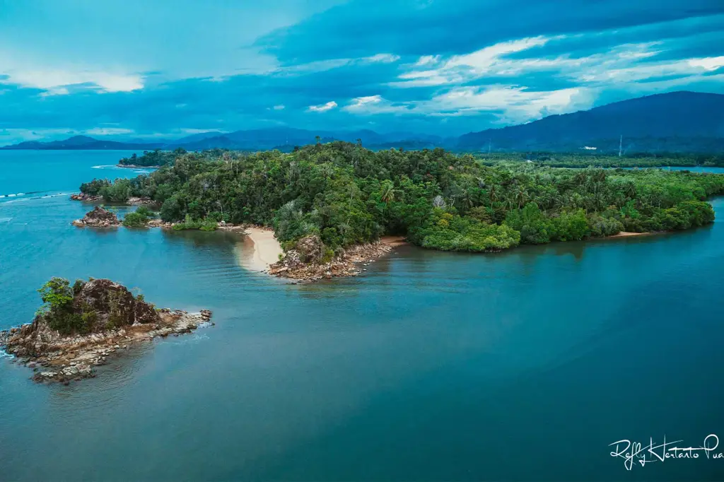 Peta lokasi Pulau Damar dan sekitarnya