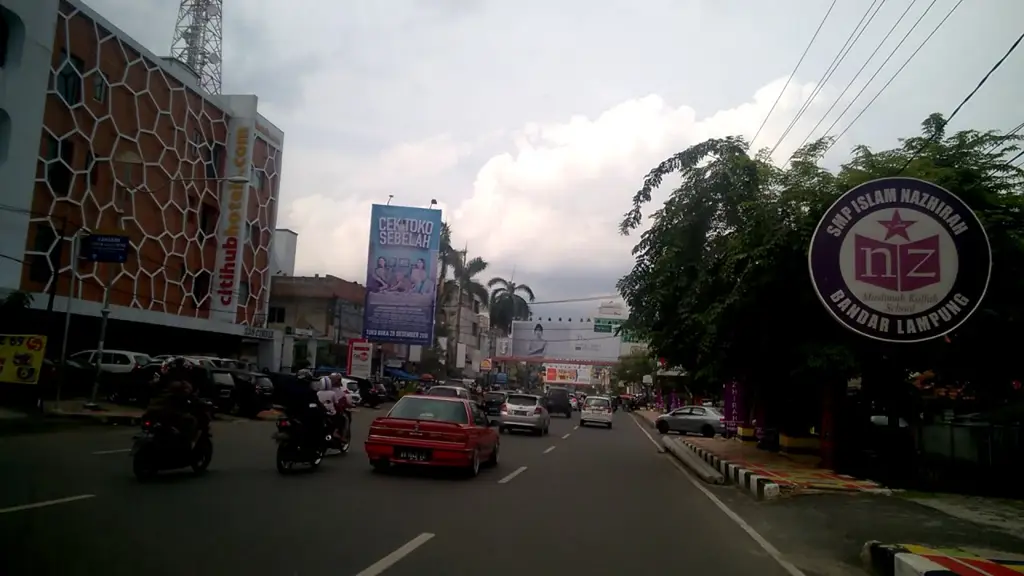 Suasana jalanan di Bandar Lampung