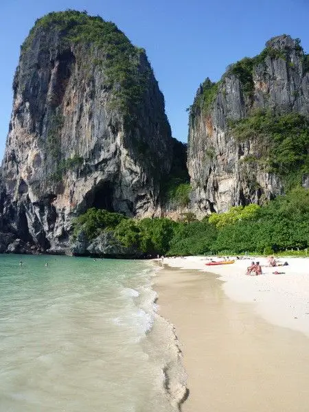 Pantai-pantai indah di Asia Tenggara