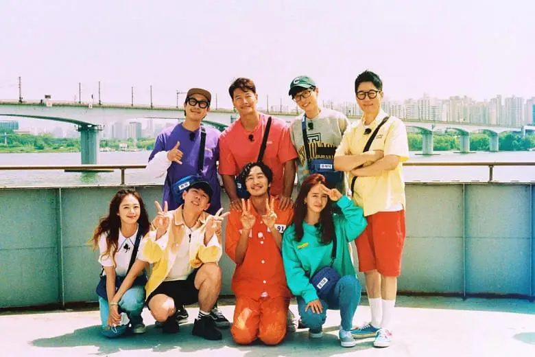 Foto para member Running Man bersama bintang tamu