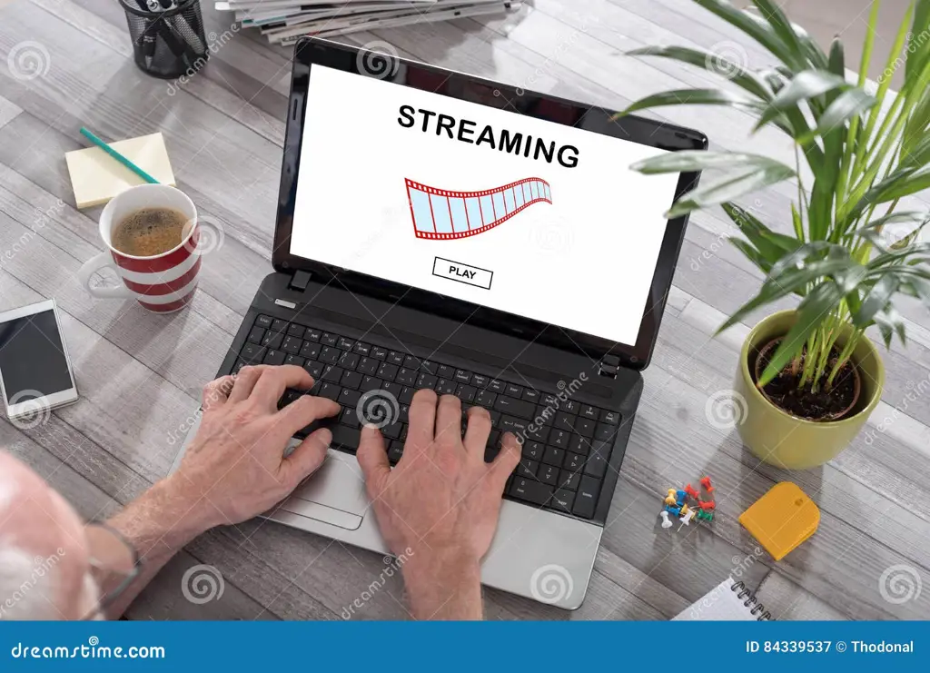 Laptop menampilkan layanan streaming