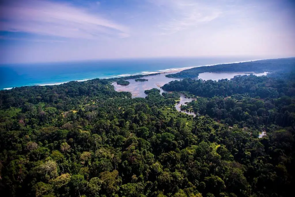 Pemandangan alam yang tenang di Bandar Lampung