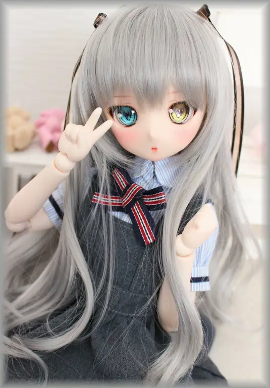 Foto-foto sesi pemotretan boneka Anime Dollfie dengan latar belakang yang indah