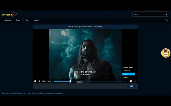 Menikmati Film dengan Subtitle Indonesia Seorang penonton menonton film dengan subtitle Indonesia