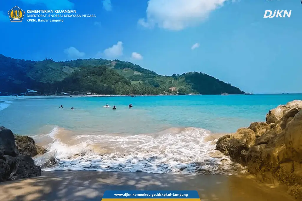 Pantai-pantai indah di sekitar Bandar Lampung