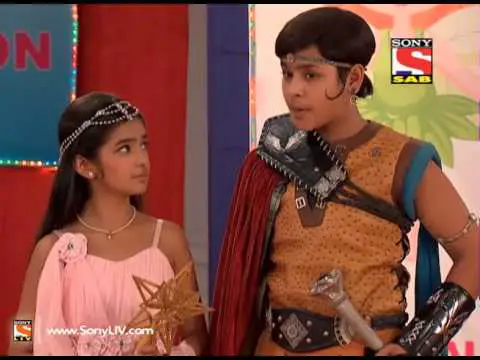 Baal Veer menonton TV bersama teman-temannya