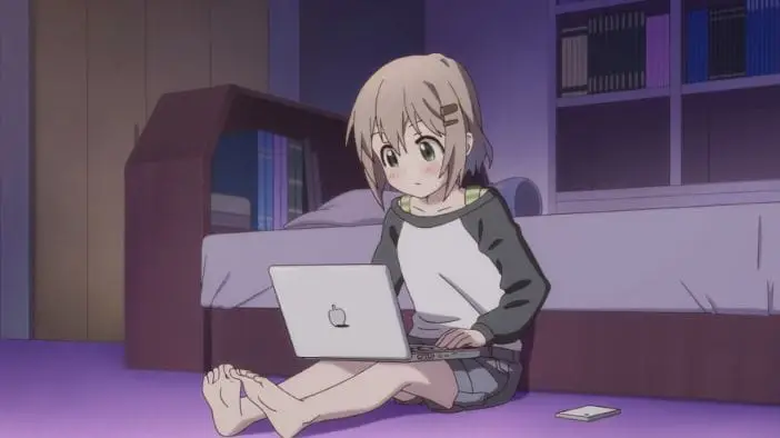 Menonton anime di laptop