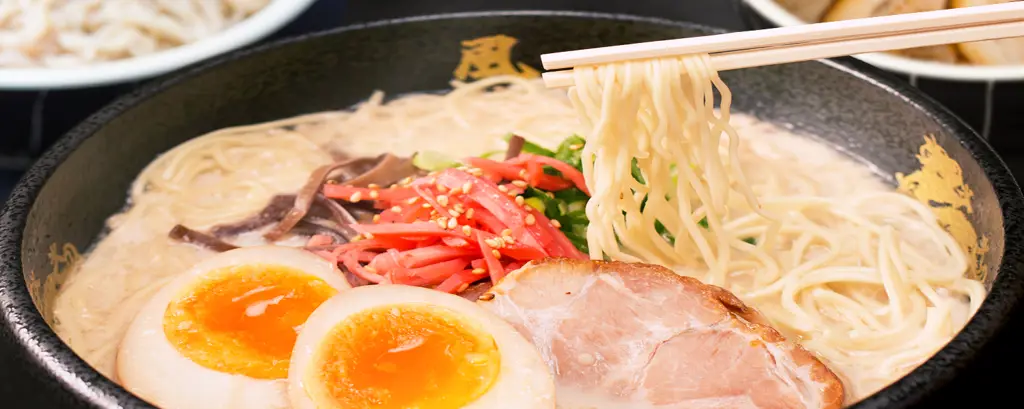 Restoran ramen Hakata Tonkotsu terbaik