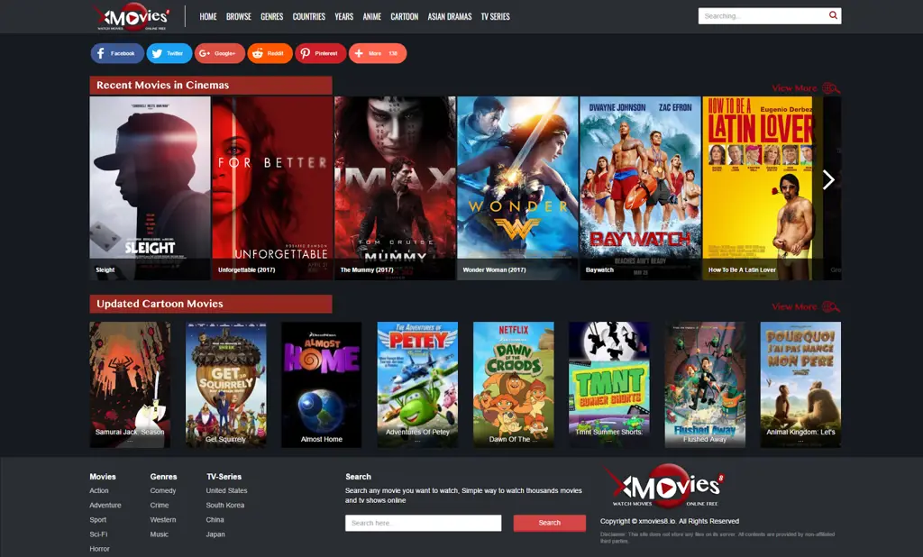 Orang menonton film secara online