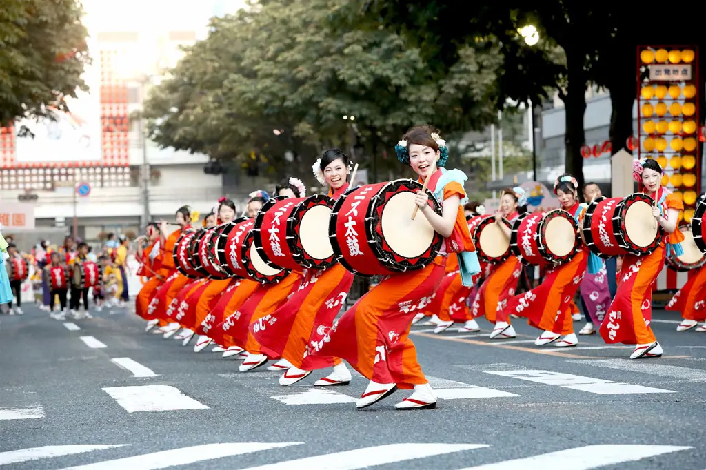 Festival tradisional Jepang yang meriah