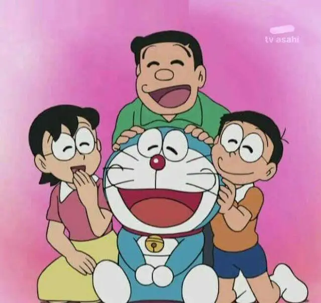 Keluarga bahagia menonton Doraemon