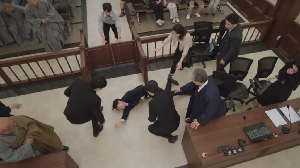 Gambar adegan penting dari Extraordinary Attorney Woo Episode 13