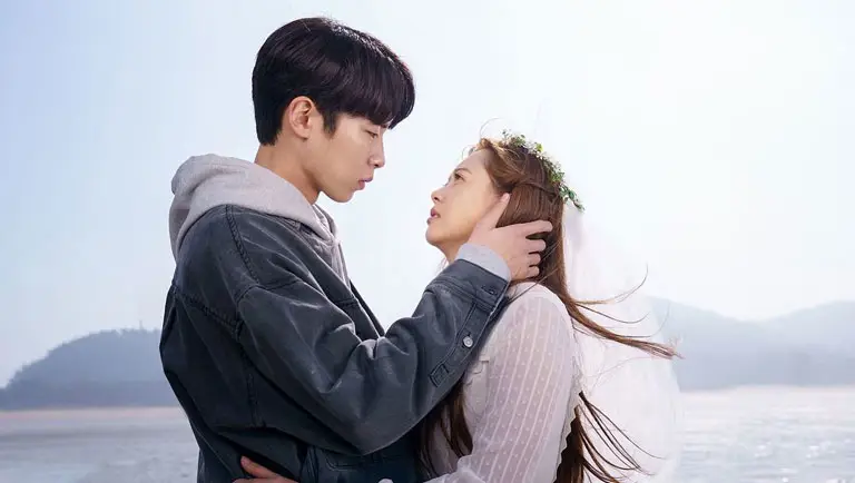 Adegan romantis dalam drama Korea Heart Series 2