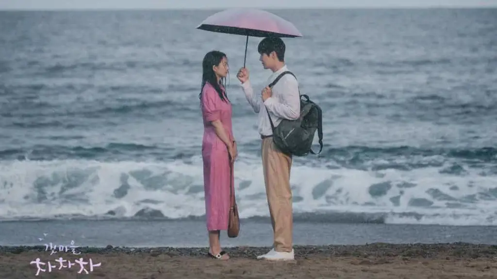 Adegan romantis dari drama Hometown Cha-Cha-Cha