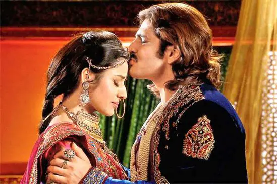 Adegan romantis Jodha dan Akbar