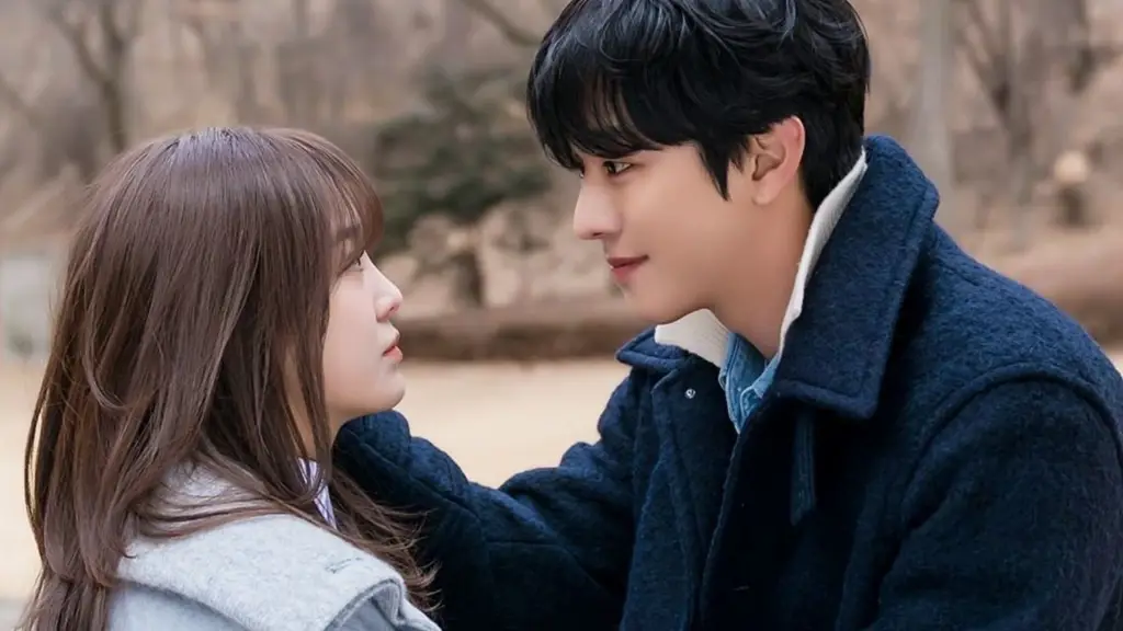 Momen romantis Shin Ha-ri dan Kang Tae-mu Adegan romantis dari drama Korea Business Proposal