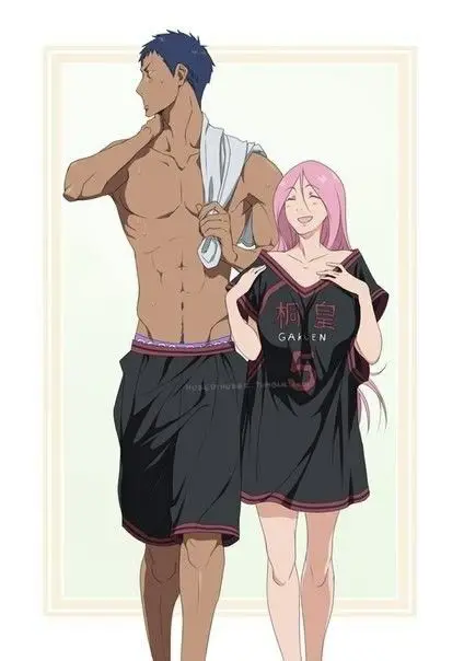 Gambar Momoi Kuroko sedang menganalisis strategi permainan