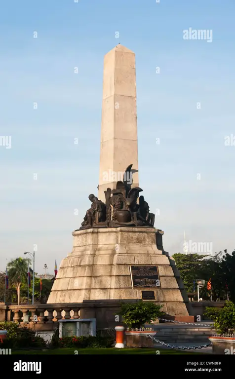 Monumen untuk mengenang jasa seorang pahlawan dan mantan jenderal