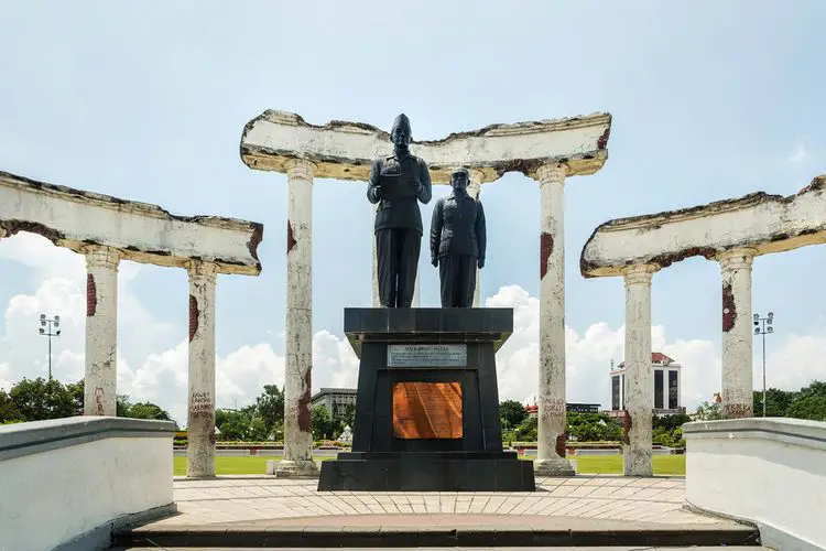 Monumen Pertempuran 10 November Surabaya