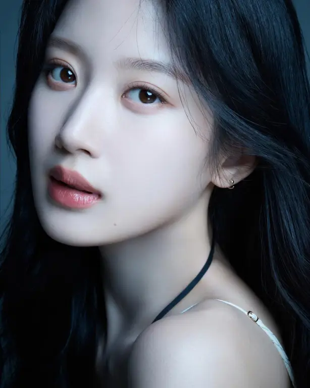 Moon Ga-young sebagai Lim Ju-gyeong dalam True Beauty