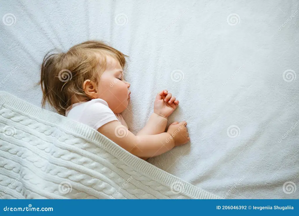 Bayi tidur dengan nyenyak