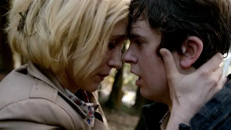 Gambar Norman Bates dan Norma Bates