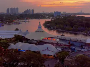 Paket Keluarga di Bandar Djakarta Ancol dengan hidangan laut yang melimpah