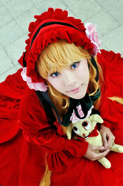 Gambar para boneka Rozen Maiden yang cantik dan misterius.