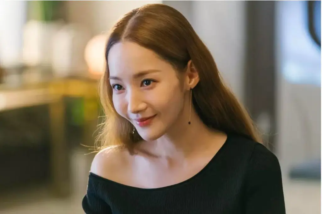 Park Min Young sebagai Choi Sang Eun dalam drama Love in Contract