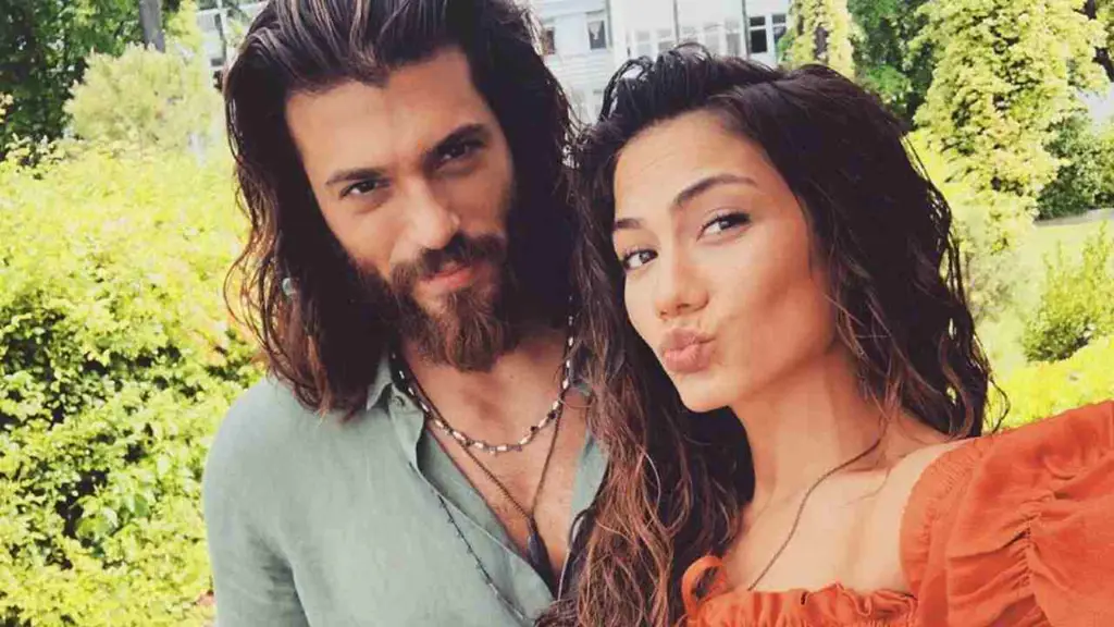 Foto Demet Ozdemir dan Can Yaman