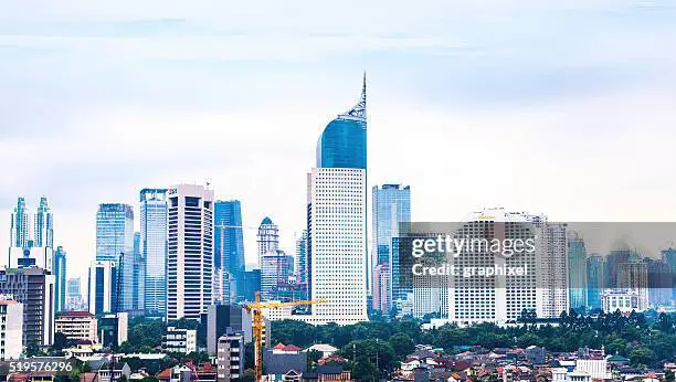 Pemandangan kota Jakarta dari lapangan golf