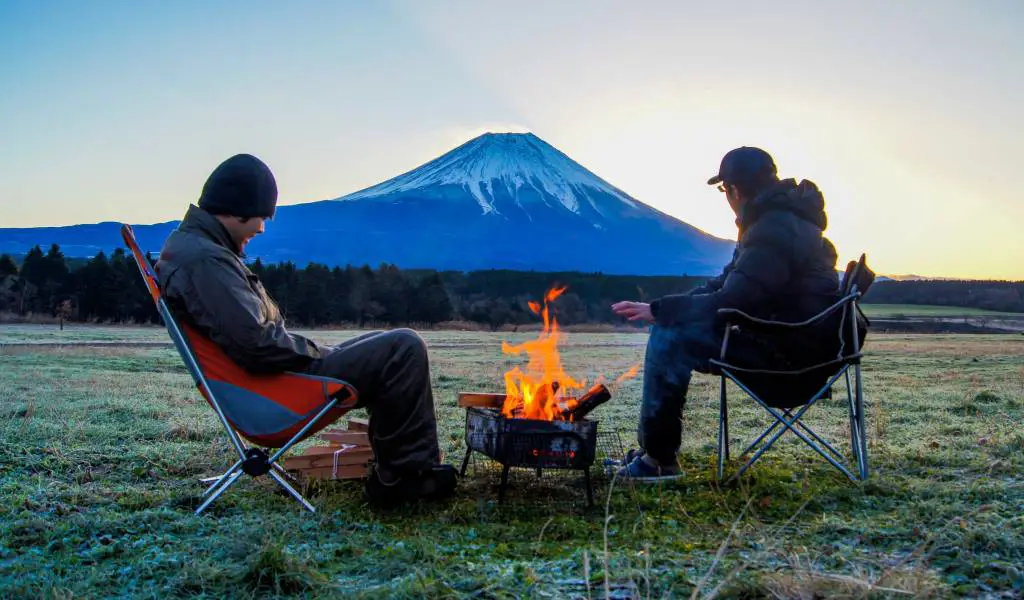 Pemandangan alam perkemahan di Jepang yang indah