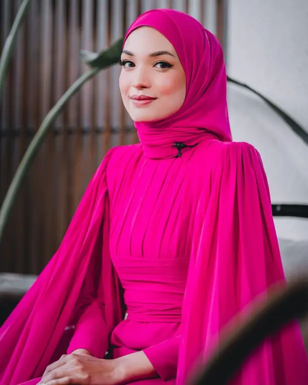 Amyra Rosli dan Ungku Ismail sebagai pemeran utama drama Nur