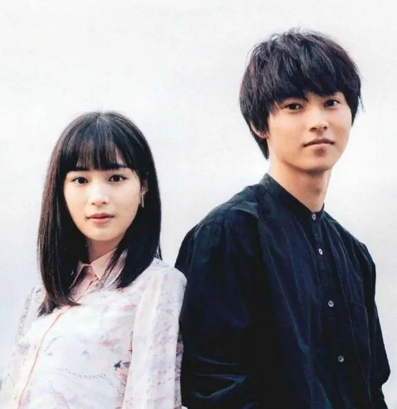 Foto Kento Yamazaki dan Rena Nonen sebagai pemeran utama Sensei wa Koi wo Oshierarenai