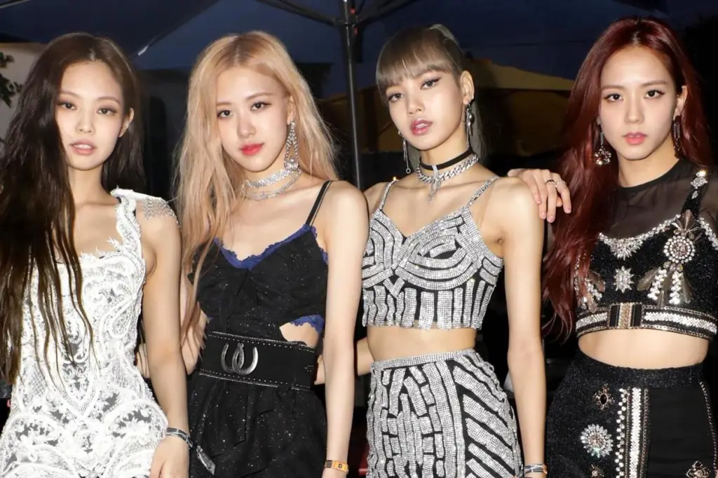 Gambar penampilan grup girlband KPop di acara musik