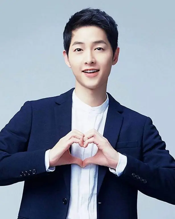 Song Joong Ki sebagai Jin Do Jun dalam Reborn Rich