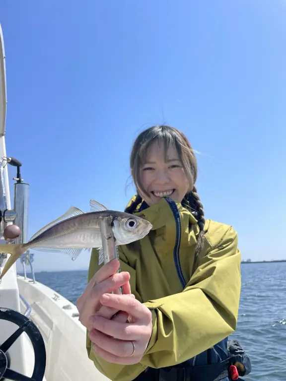 Peneliti mempelajari ikan di Teluk Tokyo