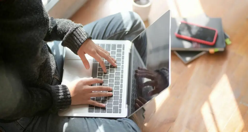 Pentingnya perilaku online yang bertanggung jawab Perilaku online yang bertanggung jawab