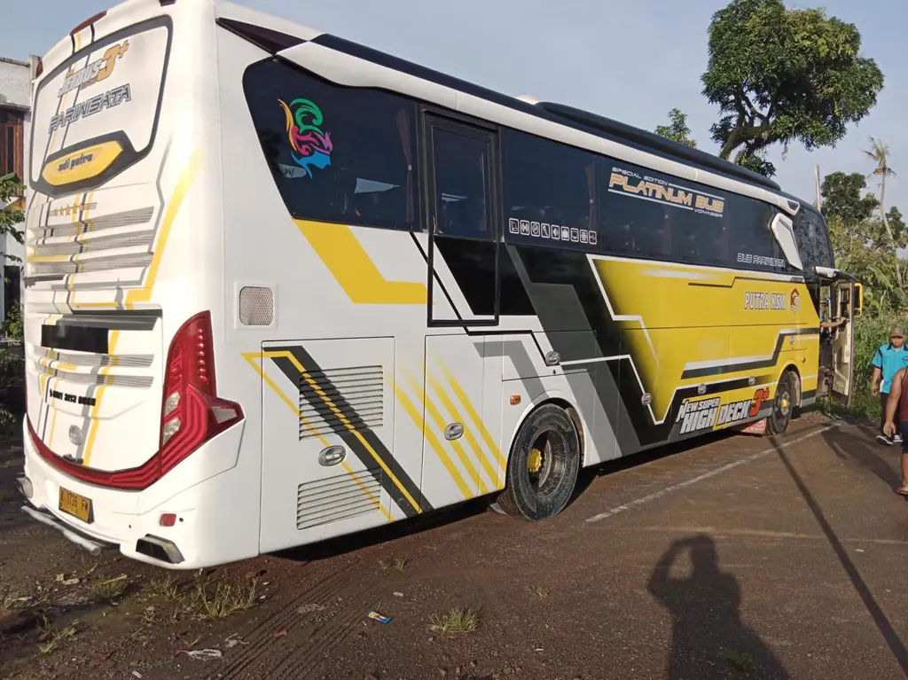 Perjalanan dengan bus di Indonesia